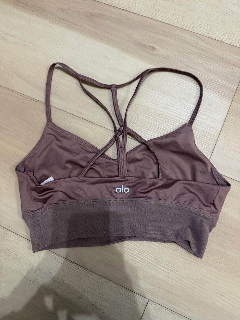 ALO Yoga Strappy Back Sports Bra in Mauve Brown size m